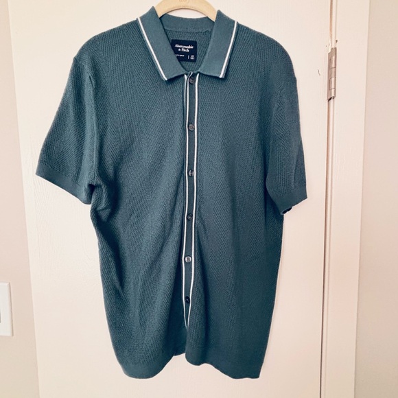 Abercrombie & Fitch Men's Short Sleeve Sweater Button Down Shirt - Picture 2 of 4